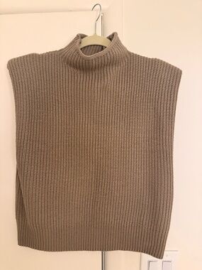 En Saison Taupe Knit Sleeveless top SIZE MEDIUM